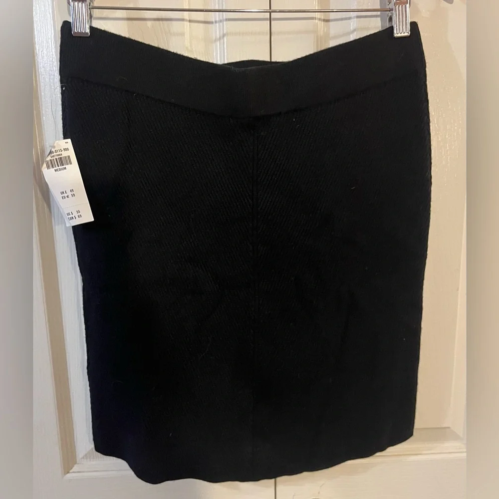 Abercrombie & Fitch Women’s Black Knit Sweater Straight Skirt Size Medium NWT’s
